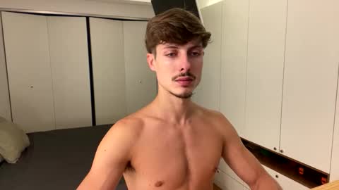 vitoraugustoxxx online show from May 26, 7:53 pm