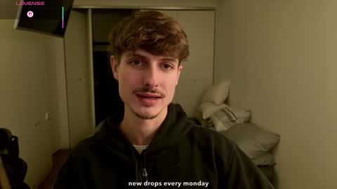 vitoraugustoxxx online show from June 1, 8:21 pm