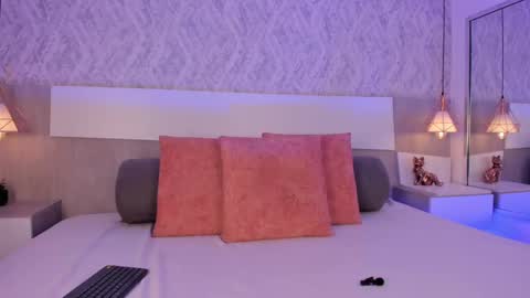 Vttoria online show from April 13, 3:05 pm