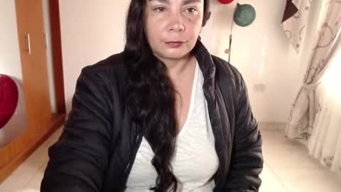 vivian_milf_paint online show from November 9, 12:08 pm