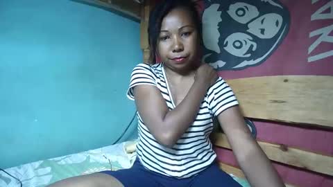Snapshot of viviane0812 chatting on March 5, 7:17 pm viviane0812 online show from March 5, 7:17 pm