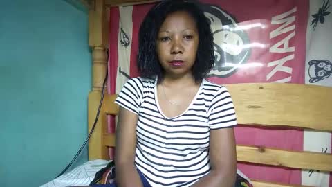 Snapshot of viviane0812 chatting on February 27, 8:46 am viviane0812 online show from February 27, 8:46 am