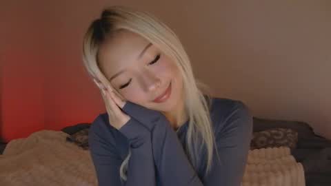 vivianwinters online show from November 7, 12:14 am