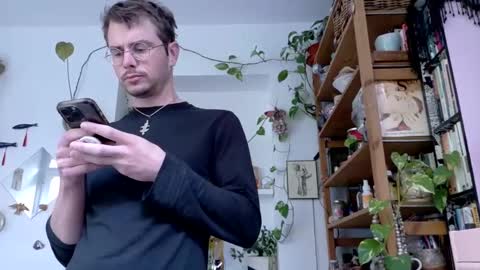 Viv online show from February 19, 9:06 am