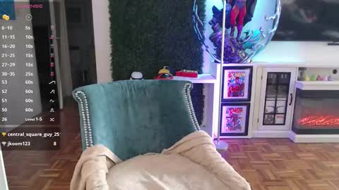 Vixen online show from March 5, 4:38 pm