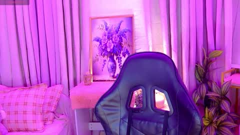 vixenluscious online show from October 23, 1:29 am