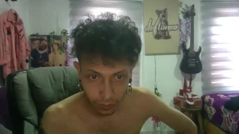 Snapshot of vl21cm chatting on September 21, 5:06 pm vl21cm online show from September 21, 5:06 pm