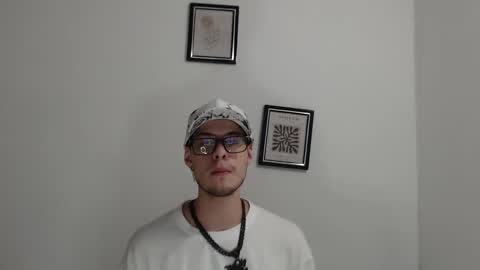 Vlad online show from March 17, 3:33 am