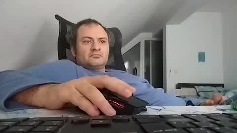 vladuhuh online show from February 4, 7:07 am