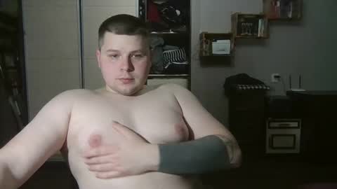 Snapshot of volshebnik_130 chatting on March 10, 8:56 pm Volshebnik1302 online show from March 10, 8:56 pm