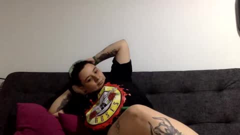 Snapshot of voodkha chatting on September 12, 2:02 am Danny and Ale online show from September 12, 2:02 am