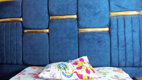 skay online show from November 17, 8:11 pm