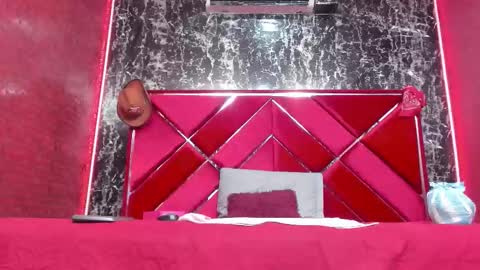 waleska   online show from February 7, 12:08 pm