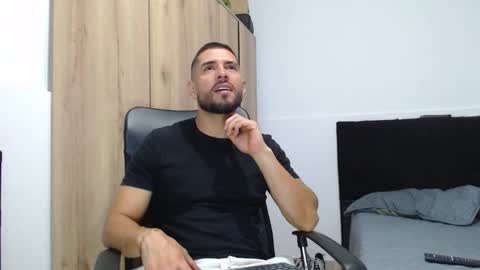 WALTER BROWN  online show from November 18, 4:21 pm