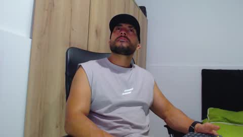 WALTER BROWN  online show from December 5, 5:28 am