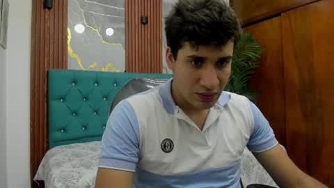 WALTER NOILS online show from April 16, 11:40 pm