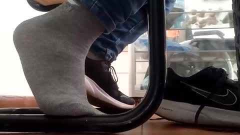 WaltherFeet  online show from March 4, 3:15 pm