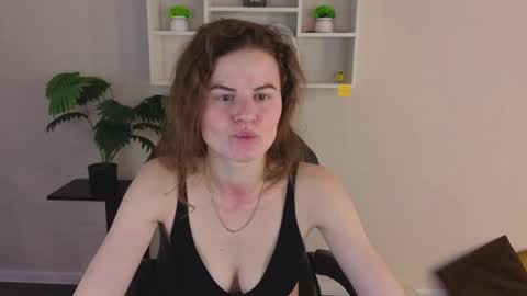 Wanda online show from April 14, 2:09 pm