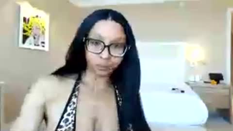 wanderlustgaal online show from June 15, 8:23 pm