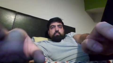 wankistani11 online show from December 7, 8:22 pm