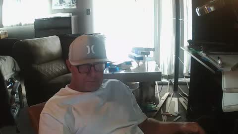 inittogetitin online show from November 26, 10:06 pm