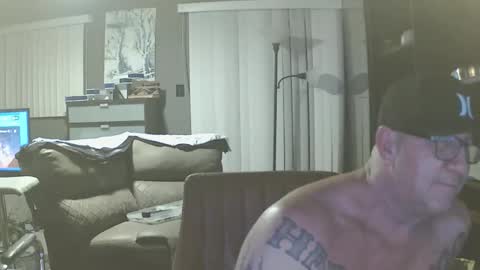 inittogetitin online show from December 20, 10:11 am