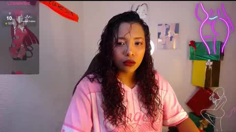 EMILY online show from November 17, 9:01 am