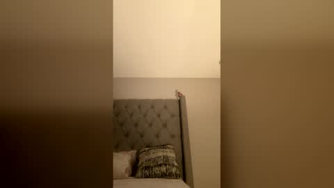 wasiancutie online show from February 8, 9:24 am