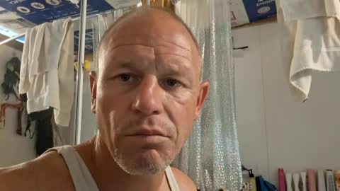 wcnmail24 online show from August 8, 10:09 pm
