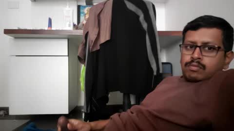 sexyguy online show from February 16, 5:49 am