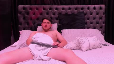 Jhonny Dick  his neighbors. online show from March 17, 12:48 am