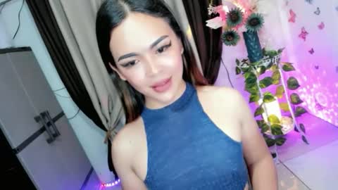 Hi Im LOVIE Please dont forget to follow and thumbs up me online show from March 25, 1:56 am