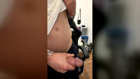 wellingtonbm2025 online show from April 23, 10:55 pm