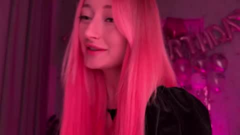 Daisy    online show from November 28, 6:04 pm