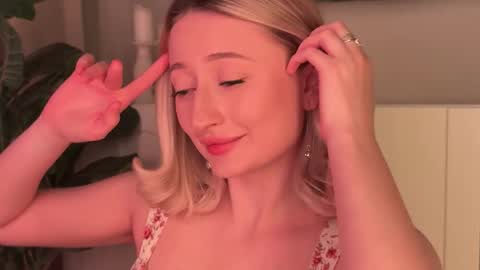 Daisy    online show from March 17, 6:02 pm