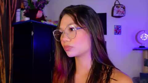 Wendy online show from March 5, 4:21 am