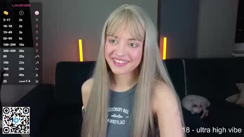 Snapshot of wendylovelylovew chatting on October 4, 2:26 pm Wendy online show from October 4, 2:26 pm