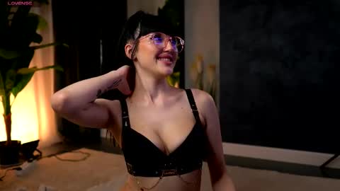 Wendy online show from March 9, 2:16 am