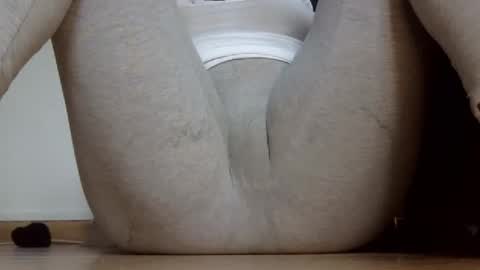 wet_pants2022 online show from December 19, 10:44 am