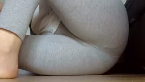 Snapshot of wet_pants2022 chatting on September 26, 12:13 pm wet_pants2022 online show from September 26, 12:13 pm