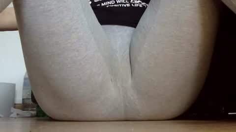 Snapshot of wet_pants2022 chatting on September 29, 12:59 pm wet_pants2022 online show from September 29, 12:59 pm