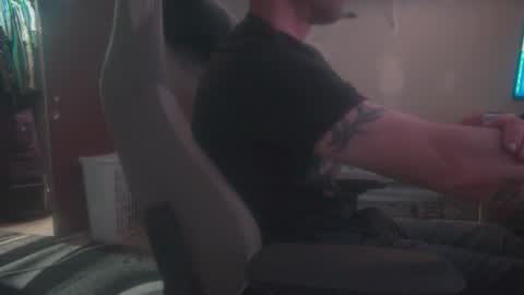 ShyGuy online show from November 5, 3:52 am