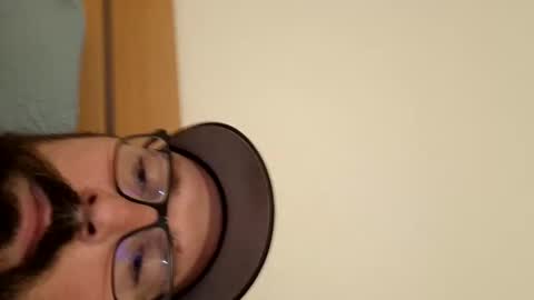 wheely19871606 online show from March 11, 9:15 pm