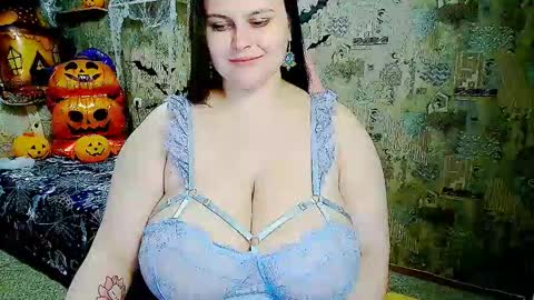 whisperinthedarkk online show from November 4, 10:44 pm