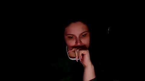 whisperinthedarkk online show from June 4, 5:08 pm