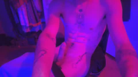 whispersonhickory online show from December 19, 10:56 am