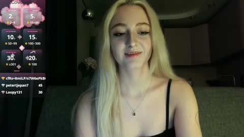 Lina online show from October 1, 9:57 pm