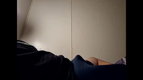 whiteboi9284 online show from January 7, 5:23 am