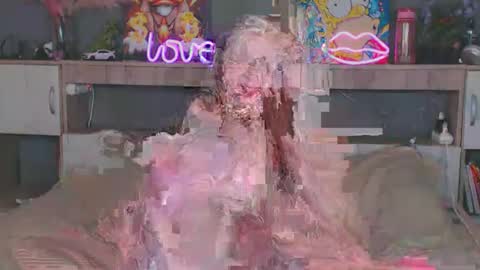 Whitekittykitten online show from January 17, 4:16 pm