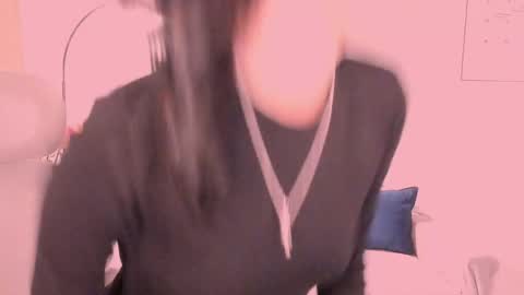 whoislulu online show from April 16, 8:31 pm